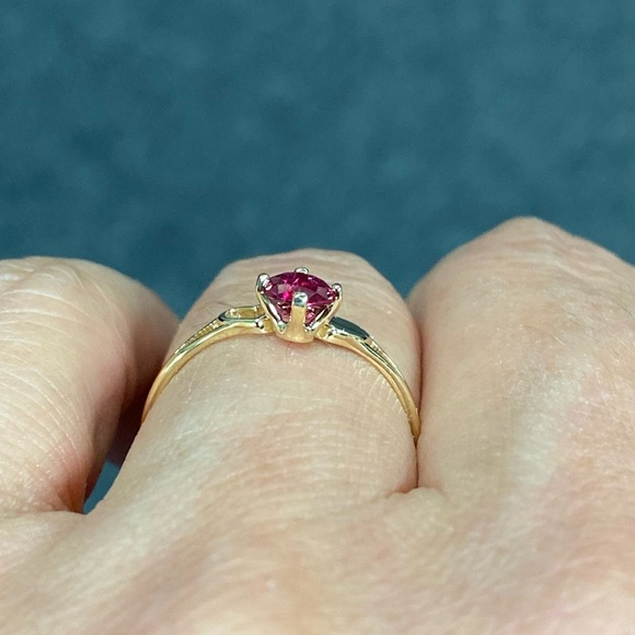 Solid 14K Yellow Gold Red Heart CZ Engagement Ring - Picture 9 of 14